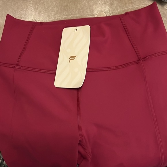 Fabletics high waisted pure Luxe ruched 7/8 leggings, small - Picture 5 of 8